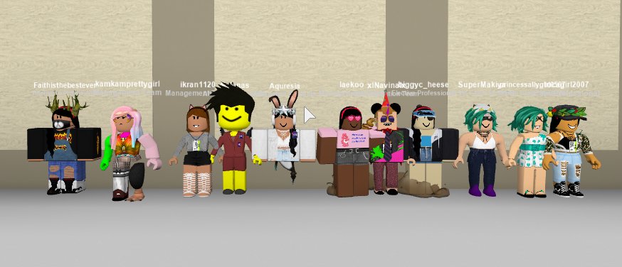 WillowLakeHighS's tweet photo. Since it was Memorial Day, Willow decided to have a party at the school held by the Assistant Principals. We had so much fun! Congratulations, tocagirl2007 for winning the best costume contest. We will have MORE parties like this soon!!!! https://t.co/bY7XJ51VRL