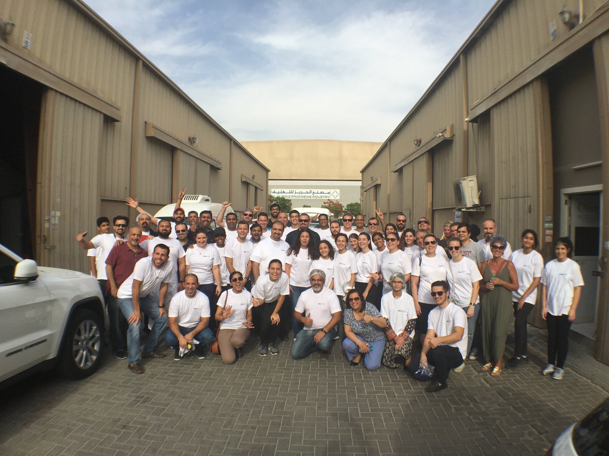 Heikal_Amr's tweet image. In the spirit of Ramadan, we organized our annual meal preparation initiative to provide 2,500 hot meals for our community workers in Dubai. This is our Legacy of Good! Thank you for all @DellEMC team members &amp;amp; their families who volunteered for this event.