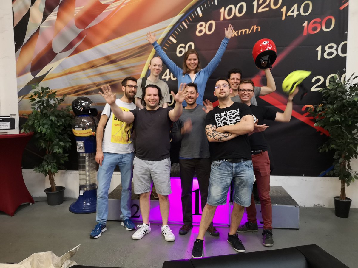 StackFuelHQ's tweet photo. Mit einem super Team gelingt der Start in die neue Woche doch gleich viel besser! #stackfuel

#dataanalytics #dataexperts #digital #onlinetraining #elearning #datascience #DigitalTransformation https://t.co/ZljYS9P67I