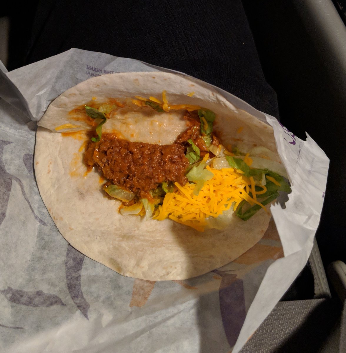 michaelrex_'s tweet photo. does @tacobell always skimp out on their soft tac's or did I get screwed? https://t.co/HExxtzP3m2