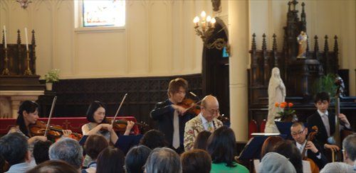 Seitaro A Twitter カトリック夙川教会バザーでテレマン アンサーブルのコンサート 延原武春氏のオーボエ コーナーでは 浜辺の歌 アヴェ マリア の演奏 Https T Co C8wndzpsod