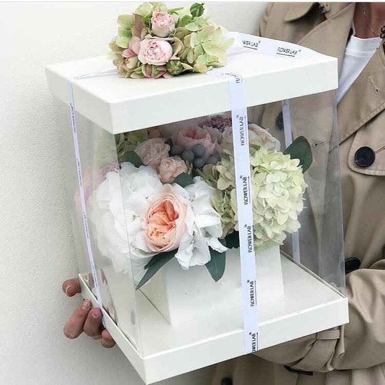 qmisslin's tweet image. Our biggest priority is that every QMISSLIN Flowerbox is of the highest quality. #manufacture #wholesales #squarebox #paperboard #instock #pvc #highquality #roseflowerbox #giftbox #clearwindows