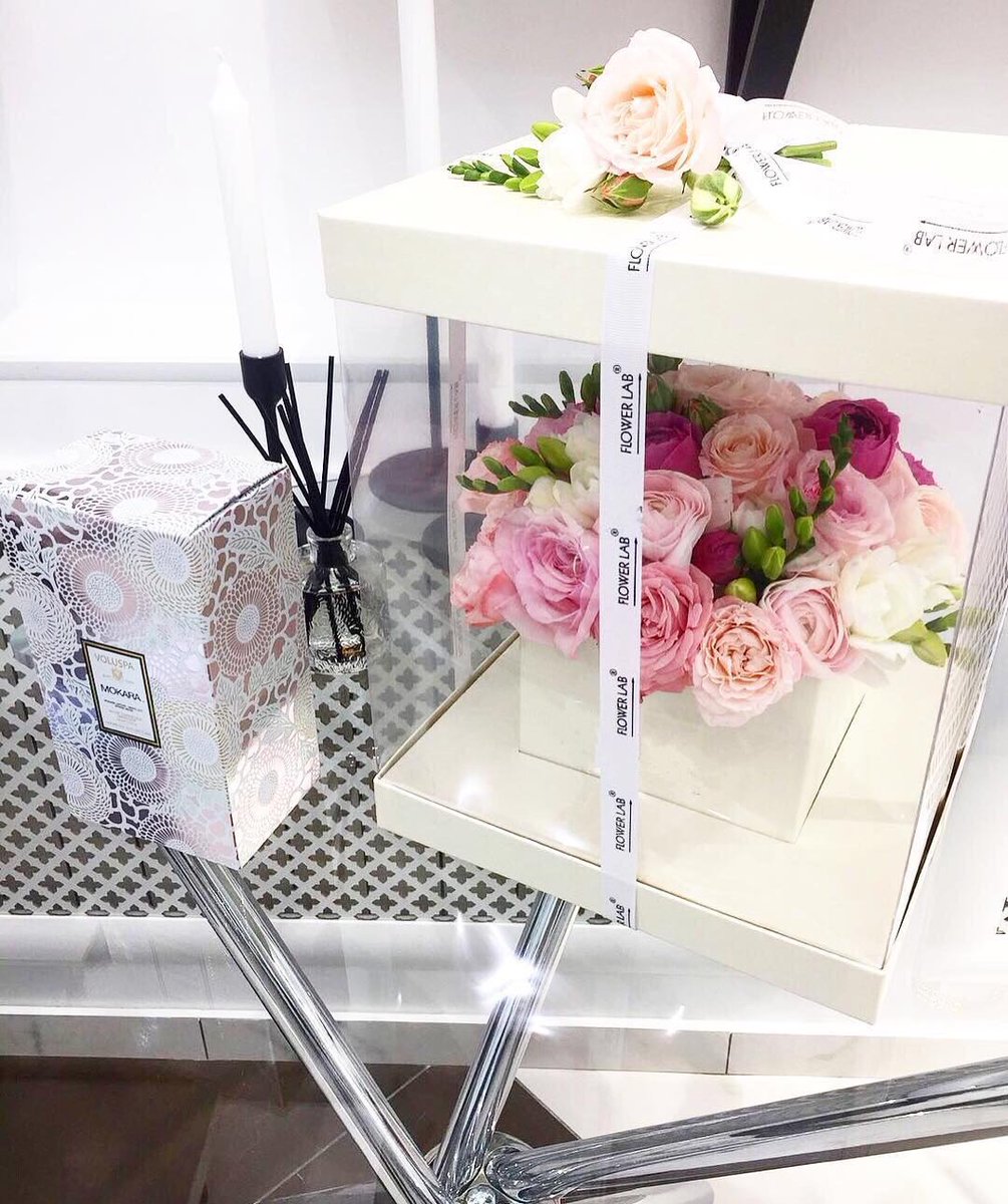 qmisslin's tweet image. Our biggest priority is that every QMISSLIN Flowerbox is of the highest quality. #manufacture #wholesales #squarebox #paperboard #instock #pvc #highquality #roseflowerbox #giftbox #clearwindows