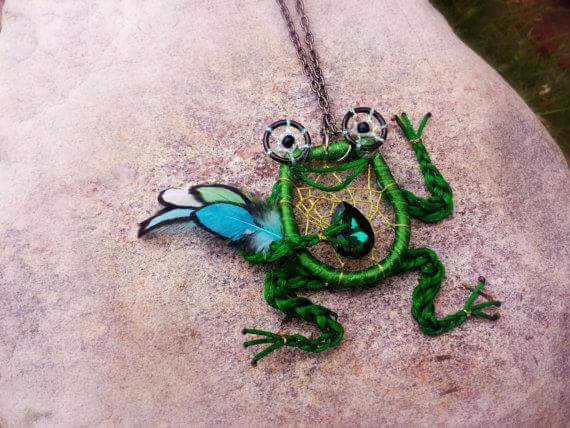 etsy.com/listing/397820…
#freeship #Jewelry #necklaces #animalnecklace #etsy #etsyshop #EtsyJewelry #etsystore #etsyhandmade #animaldreamcatcher #greennecklace #giftideas #childrensjewelry #animaltotem #frogjewelry #