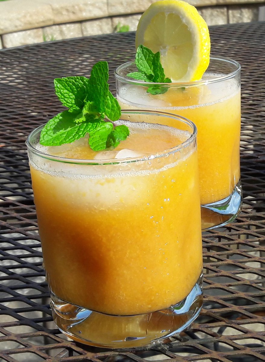 PrajSukhatme's tweet photo. Find your paradise with healthy, vibrant, relaxing peach drink. Easy to make and very refreshing. Recipe on blog at https://t.co/ALJdREf45M.
#healthy, #refrshing #summer drink #mocktail https://t.co/B4F1zR6PRB