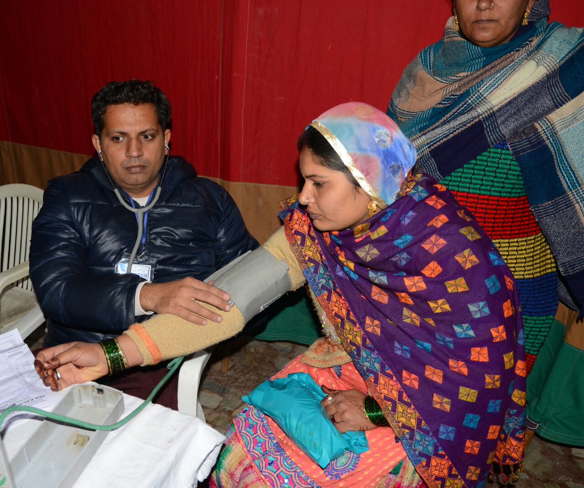 InsanManvi's tweet photo. @poojain33858284 @Gurmeetramrahim @derasachasauda #FreeMedicalChamps_ByStRamRahim
@derasachasauda 👏👏sabhi ki is trha se mdd krta hai dera https://t.co/dkHXCoDFv4