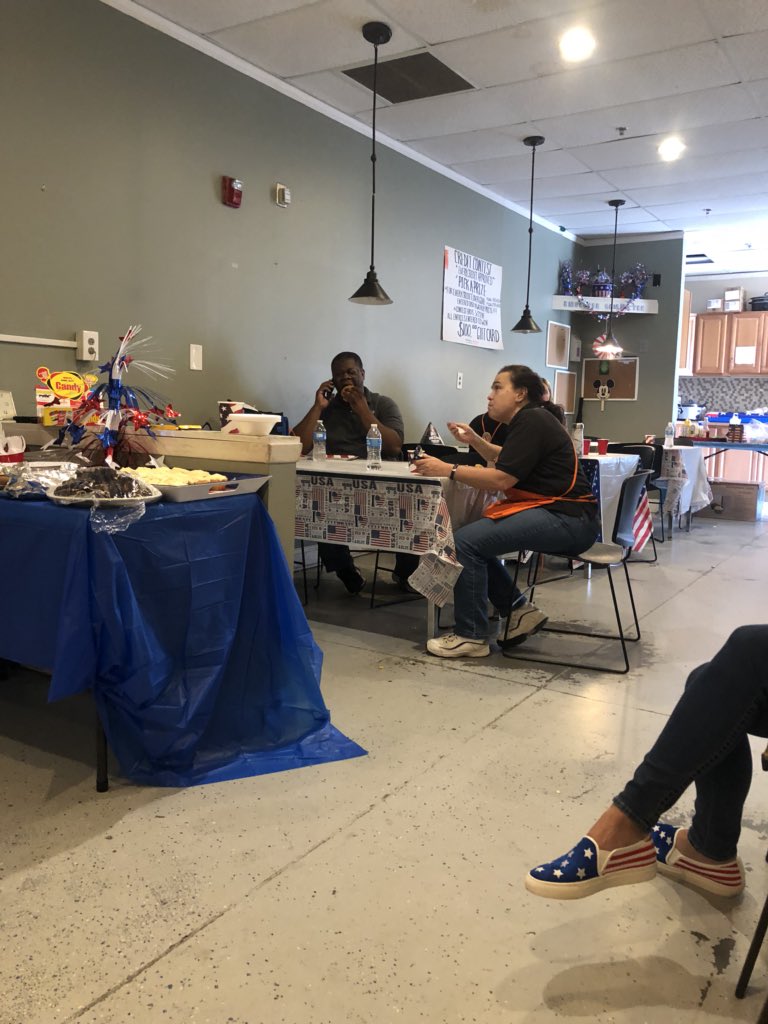 melissams20's tweet photo. @MAEngagement @Duff8Diane @joleen_cannon6 @6843ops @iamathome @Fredsasm6843 @TammySaunders24 @JohnRolison @JLLoucas @ASDS6843 Happy Memorial Day BBQ from store 6843 https://t.co/AZkdYd5ukN