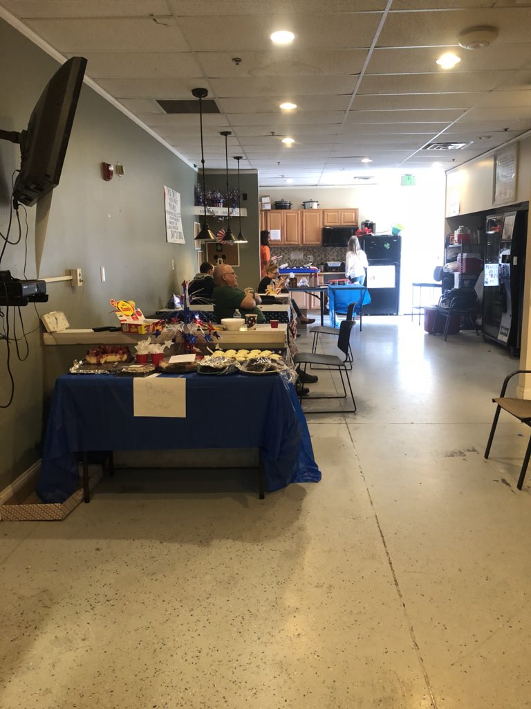 melissams20's tweet photo. @MAEngagement @Duff8Diane @joleen_cannon6 @6843ops @iamathome @Fredsasm6843 @TammySaunders24 @JohnRolison @JLLoucas @ASDS6843 Happy Memorial Day BBQ from store 6843 https://t.co/AZkdYd5ukN