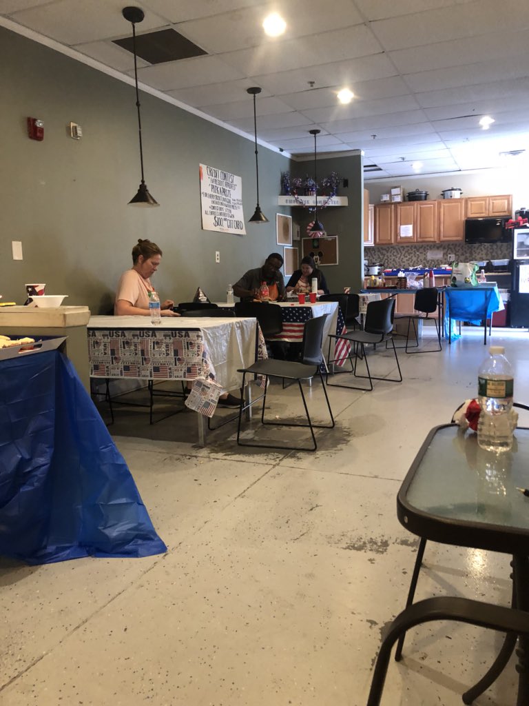 melissams20's tweet photo. @MAEngagement @Duff8Diane @joleen_cannon6 @6843ops @iamathome @Fredsasm6843 @TammySaunders24 @JohnRolison @JLLoucas @ASDS6843 Happy Memorial Day BBQ from store 6843 https://t.co/AZkdYd5ukN