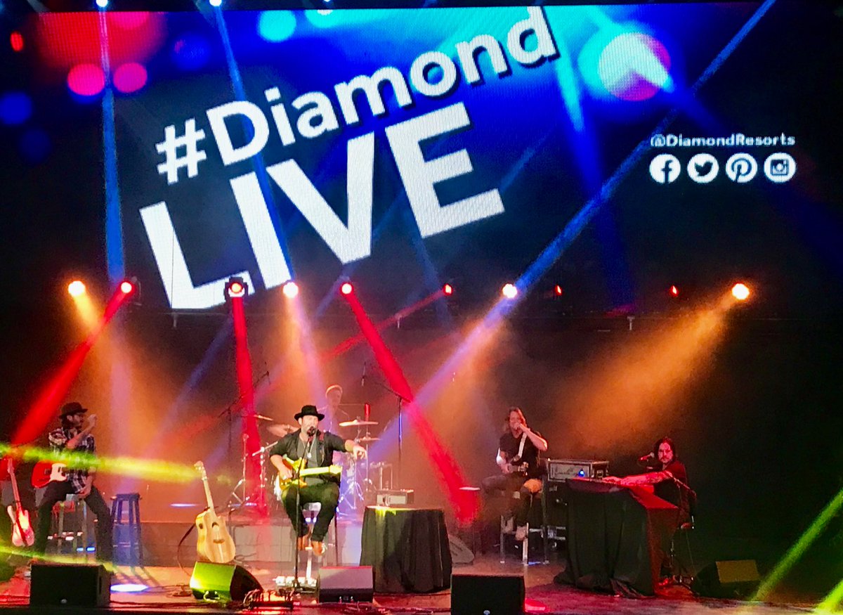 Jon Lowe (@jaloweha) on Twitter photo The Diamond difference live in action! <a href="/leebrice/">Lee Brice</a> <a href="/WilloftheWestLV/">William McCoy</a> <a href="/BryanIngrande/">Bryan Ingrande</a> <a href="/DemutisG/">Guy DeMutis</a> <a href="/KevinO__Neill/">Kevin O'Neill</a> #DiamondLive #DiamondProud The Diamond difference live in action! <a href="/leebrice/">Lee Brice</a> <a href="/WilloftheWestLV/">William McCoy</a> <a href="/BryanIngrande/">Bryan Ingrande</a> <a href="/DemutisG/">Guy DeMutis</a> <a href="/KevinO__Neill/">Kevin O'Neill</a> #DiamondLive #DiamondProud