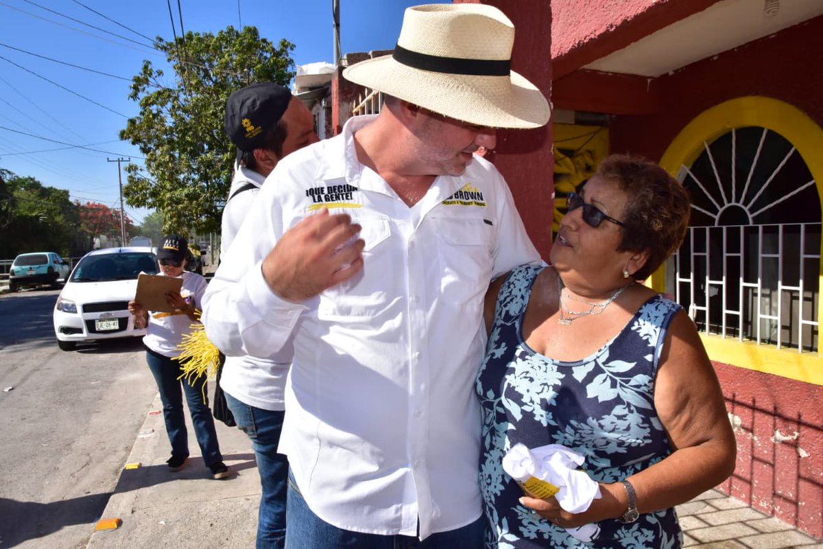 AlexBrownMx's tweet photo. Gracias colonia #cuatrocaminos y barrio de #santaana #QueDecidaLaGente #campeche https://t.co/O1OC8LURIk