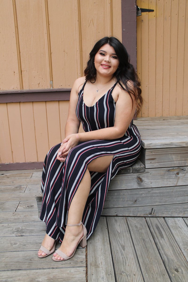 fab_ivette's tweet image. #SeniorMonday 😱😭