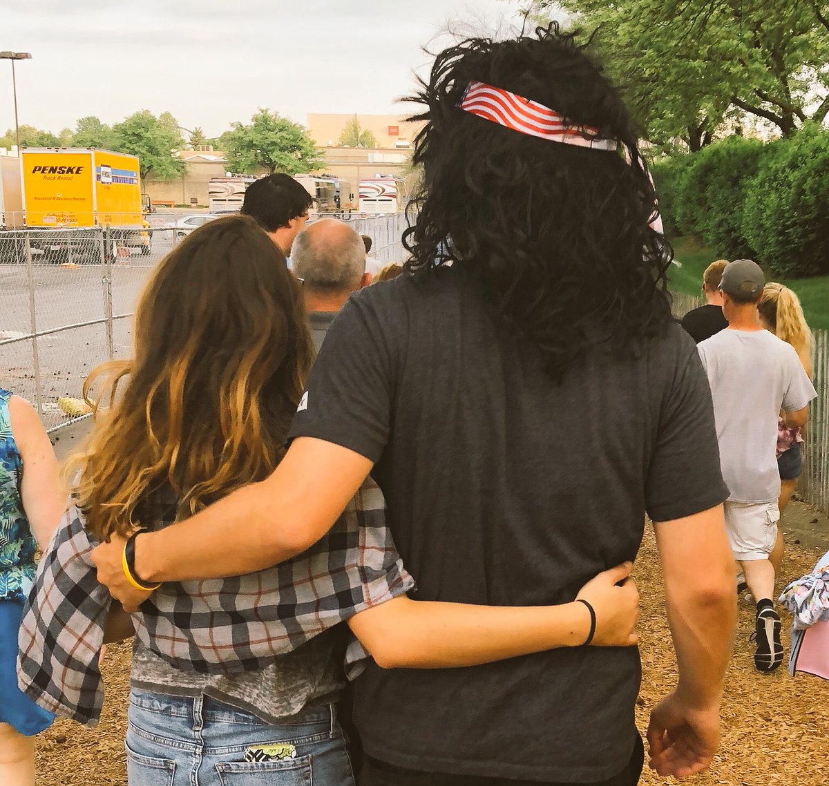 BrB1351's tweet image. Who has the best flow!?! Rt for @Curtis2pRime/fav for me😂😂😂 #butreallythough