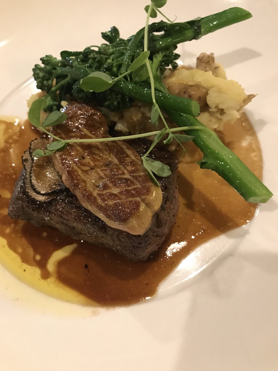 lcdniagara's tweet photo. Thank you @Vintage_Hotels @InnOnTheTwenty for hosting tonight’s @ClefsdOrNIA meeting @LesClefsdOrCAN #InServiceThroughFriendship #YourKeyToEverything #JordanON @TheTwentyValley @TownofLincolnON https://t.co/pSrGEbFthm