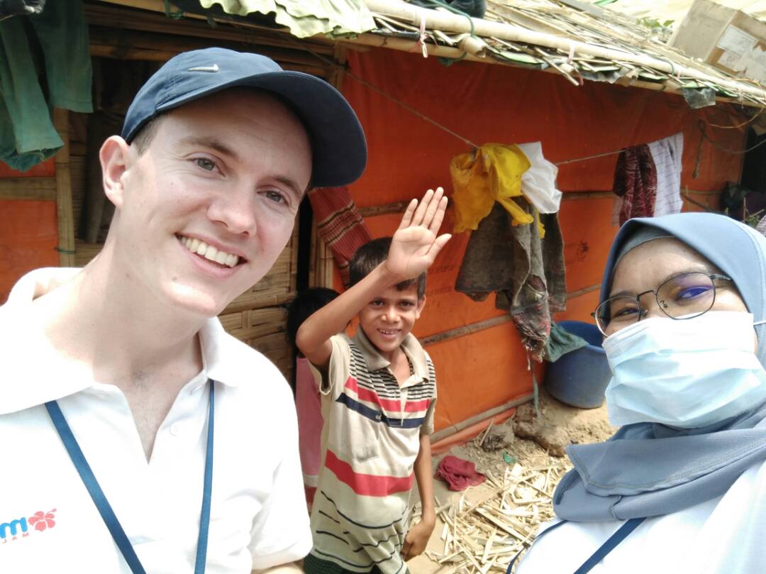 mhuk_mercy's tweet photo. Update 2 - Community outreach programme conducted by Dr Tom and MERCY Malaysia midwife. They went into the camp to promote antenatal care and encourage the pregnant women to attend the new MERCY Malaysia maternal and child health centre. https://t.co/gVibOmemzz