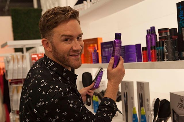 thelookallstars's tweet photo. Sneaky shot of @gregorypattersonhair from #lookteamsilver hitting up the back bar for some @thewetbrush &amp; @obliphica products ! 
Can we just have one of these walls in our houses 😩?! *pins📍 it on Pinterest* 💕🏠💒🏠💕 https://t.co/0K2Y1ZjHPv https://t.co/51xYfBZLnP