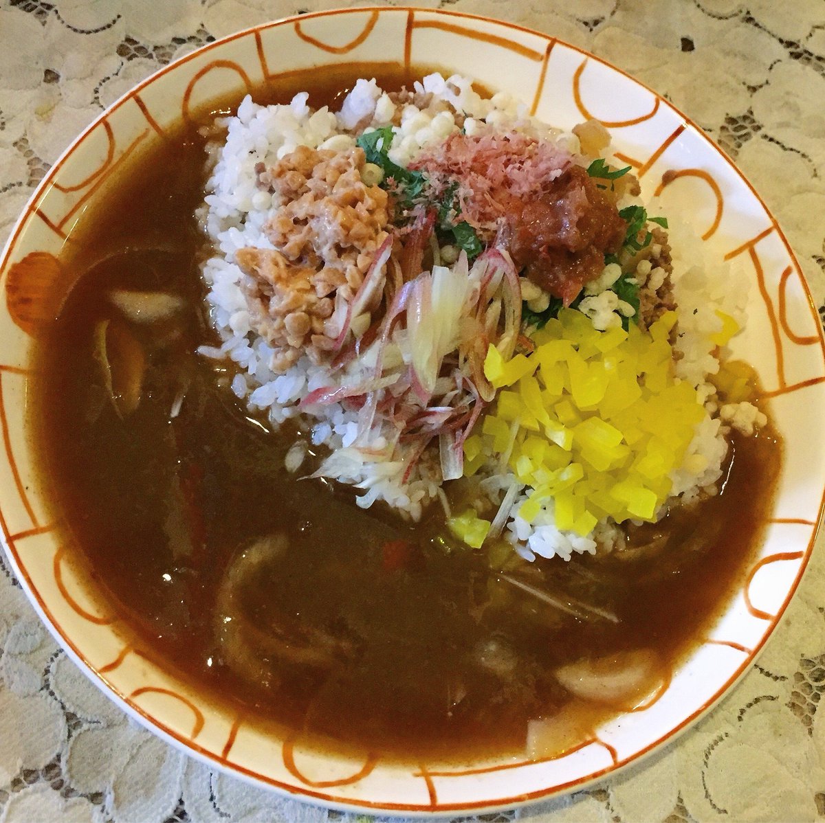 和だしそぼろカレー 平日昼だけ 店名です Pa Twitter 5 29 火 幸福の日 語呂合わせ らしいです カレー食べてハッピーに 平日昼だけは開店しております 本日もお待ちしております 営業時間 平日11 30 15 00 完売次第閉店 アクセス 東高円寺駅 徒歩5分 和だしそぼろカレー 平日昼だけ 店名です Pa Twitter 5 29 火 幸福の日 語呂合わせ らしいです カレー食べてハッピーに 平日昼だけは開店しております 本日もお待ちしております 営業時間 平日11 30 15 00 完売次第閉店 アクセス 東高円寺駅 徒歩5分