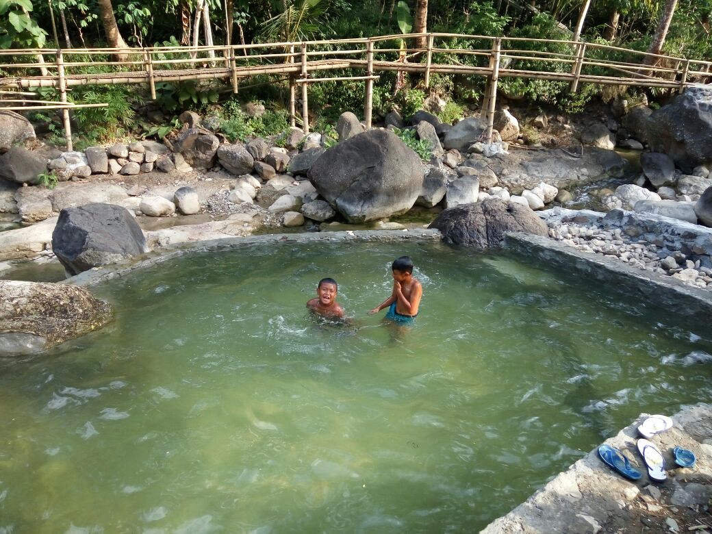 area_jogja's tweet image. Kalau ini wisata alam Pringtali

Ada kolamnya kecil
Saran sih kalau kesini ini naik motor aja krn akses jalan belum terlalu baik. Tp gapapa bsk pasti segera diperbaiki 

Ayo gaes #MampirKulonProgo

Sumber: @watespahpoh