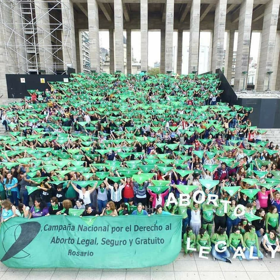 CampAbortoLegal's tweet photo. #28M Pañuelazo Federal en #Rosario 
#AbortoLegalEsVida 👊💚 https://t.co/SacMINqKkM
