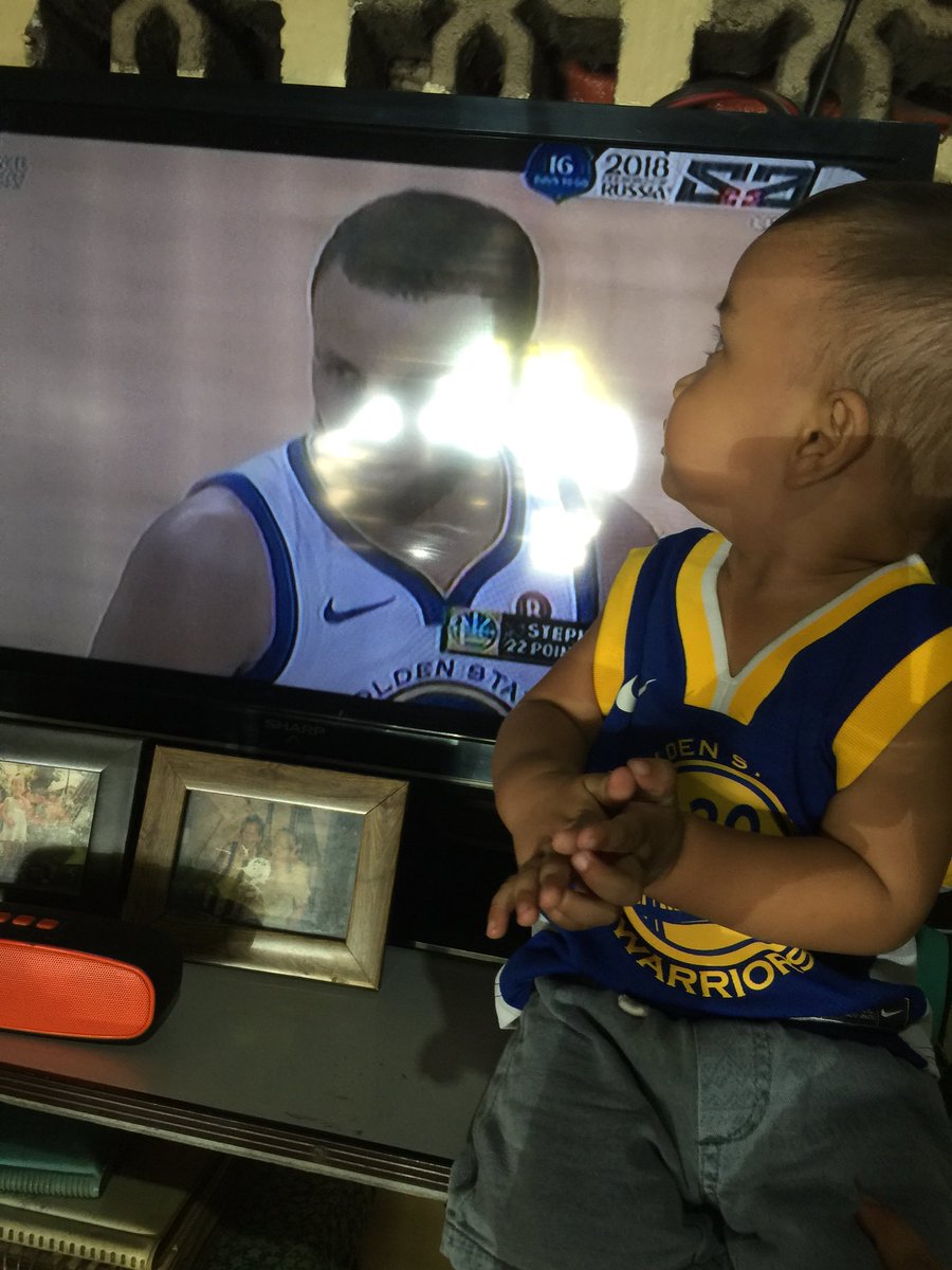 jesscarba's tweet photo. Look up! 🏀 #NBAONABCBN #NBAsaABSCBN https://t.co/d2TA4Alfhs