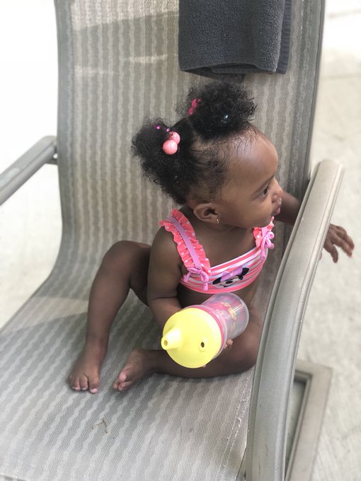 Watch Mom's leaked NSFW photo on TwXstars