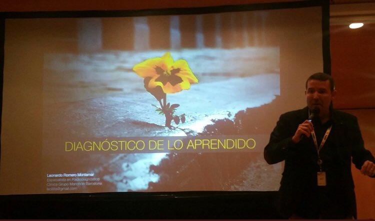 LeoRomero_Rad's tweet photo. En el colofón del 34vo Congreso SERAM.El poder de lo invisible.2 horas con 5 historias entrelazadas de la visión humana-emocional de la Radiología. Enfermeras,técnicos radiólogos,pacientes, médicos radiólogos.Pasamos de la corbata al abrazo fraterno. Magia basada en la evidencia. https://t.co/AaW3Lifzoq