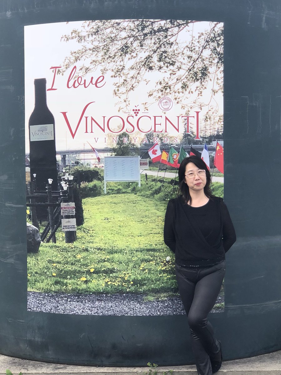 vinoscenti's tweet photo. Our latest photo op for camera and social media lovers! Vinoscenti by the tank! Italian  event June 3 2018. https://t.co/N7Q7UNq645