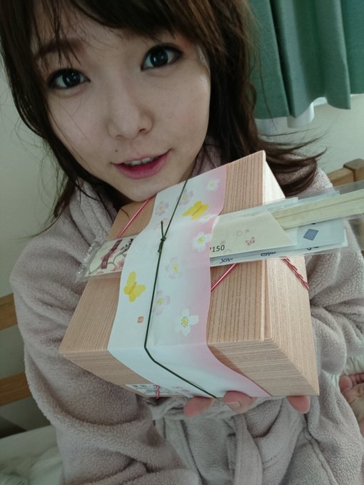 おはーようー💕  お腹が先程から鳴ってる、、 朝ごはん食べたのに  きのーのオルガさんの撮影の お弁当だよーん ここのお弁当本当においしいの！！  前回のも！  あ、写真探してたら本当にお腹空いてきた！ 今日は今から会議です。 行ってきます！<a href="/tag/%E5%85%8D%E8%A8%B1%E8%A8%BA%E6%96%AD"class="tags"><span>#免許診断</span></a>