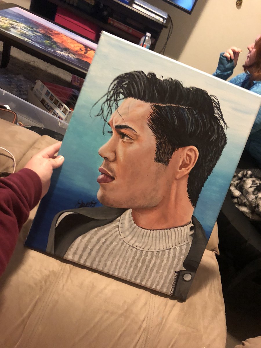 itsemuh's tweet photo. Can y’all help me get @RossButler to notice this. I sat here and painted this all day https://t.co/sjcxGPwzkB
