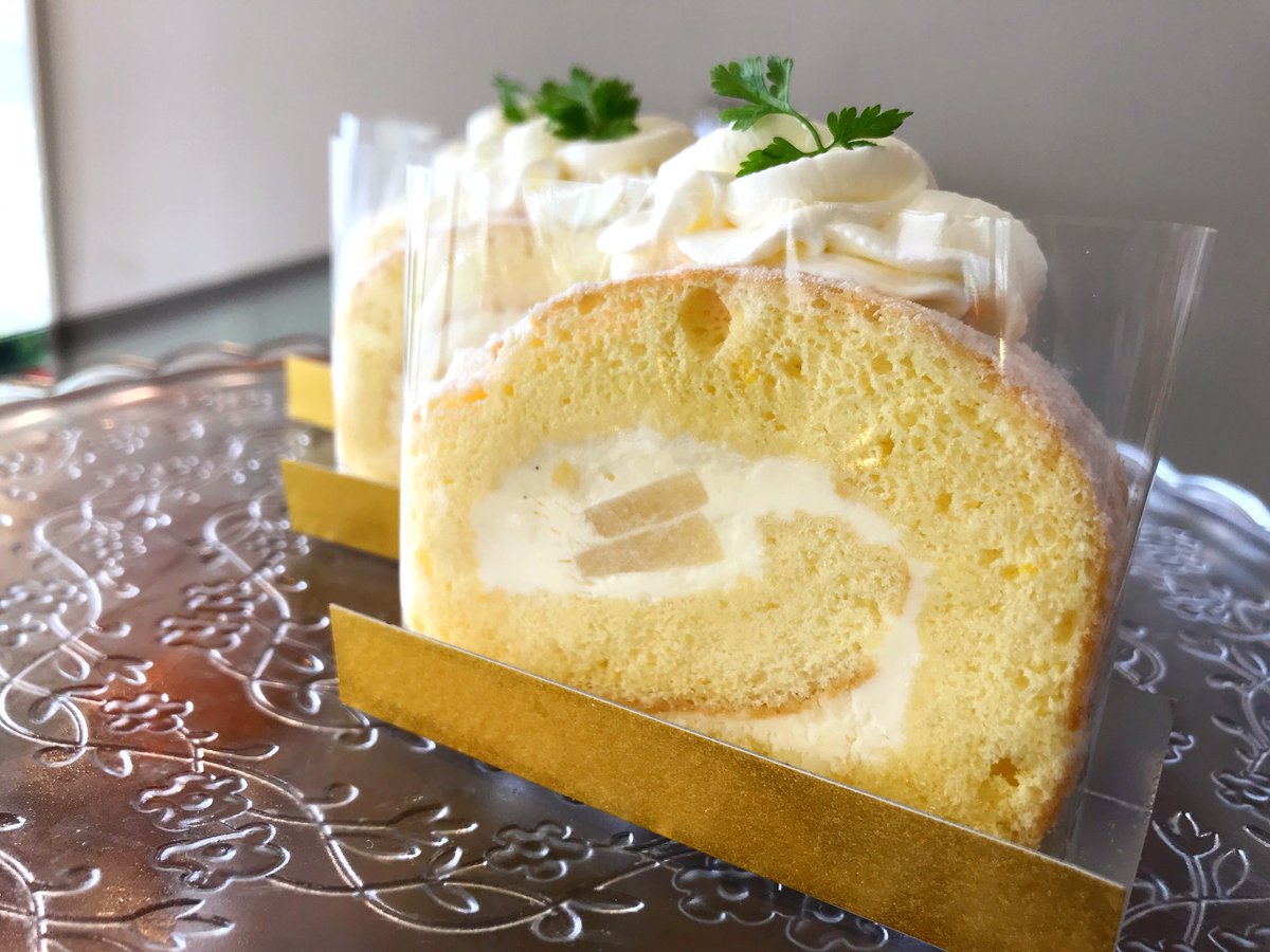 ট ইট র ウイスタリア 本日のおすすめは ルーロビスキュイアラキュイエール 本体価格 400 ふわっふわのロール生地にバニラ香る朝炊きカスタードとフレッシュ生クリームを合わせたwクリームと洋梨を包みこみました 夏の爽やかなロールケーキです 京王