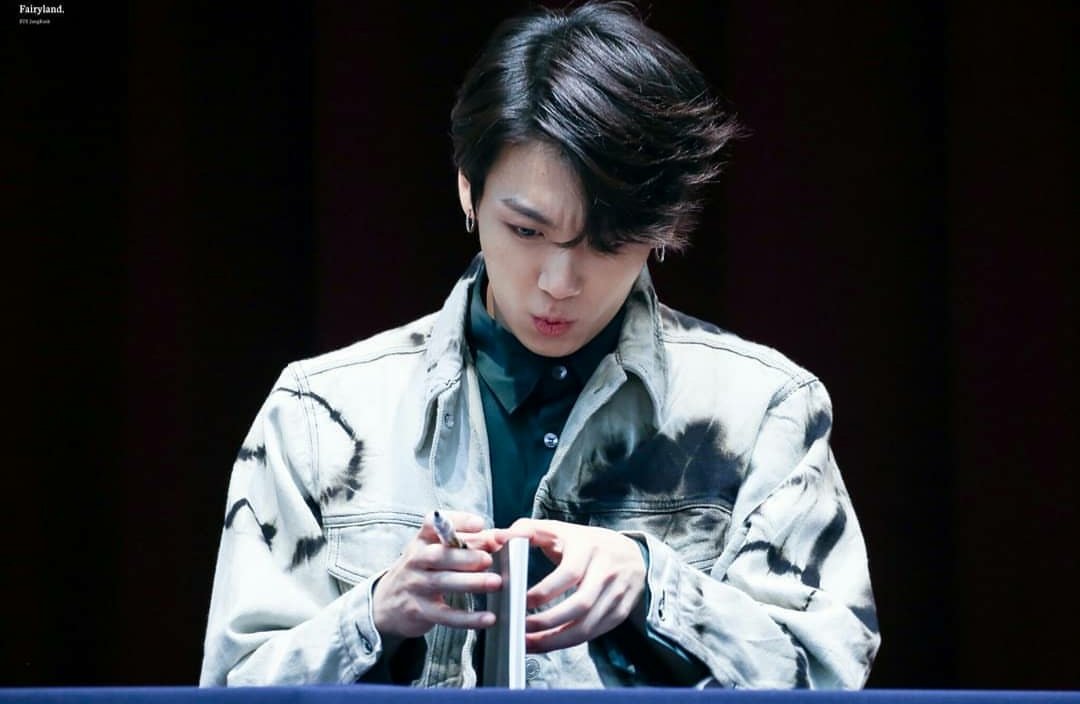 Alice_Heart97's tweet photo. Jungkookie 💜
#PremiosMTVMiaw #MTVLAFANARMYBTS #MTVLADANCEGOGO
#MTVLAKPOPBTS
@BTS_twt https://t.co/EqzBbIS1bm