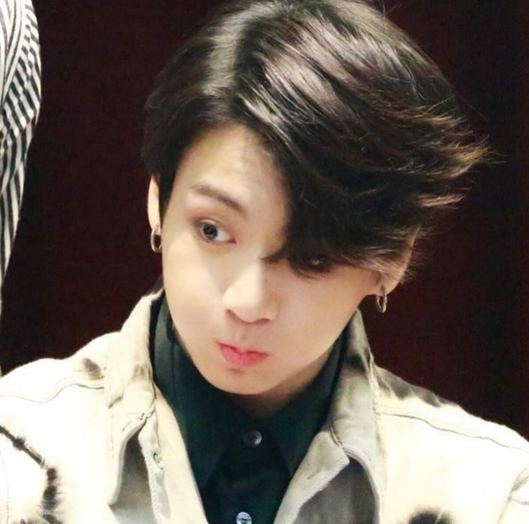 Alice_Heart97's tweet photo. International                     International
Playboy                              Baby

 #PremiosMTVMiaw #MTVLAFANARMYBTS #MTVLADANCEGOGO
#MTVLAKPOPBTS
@BTS_twt https://t.co/9mKxMjwrKl