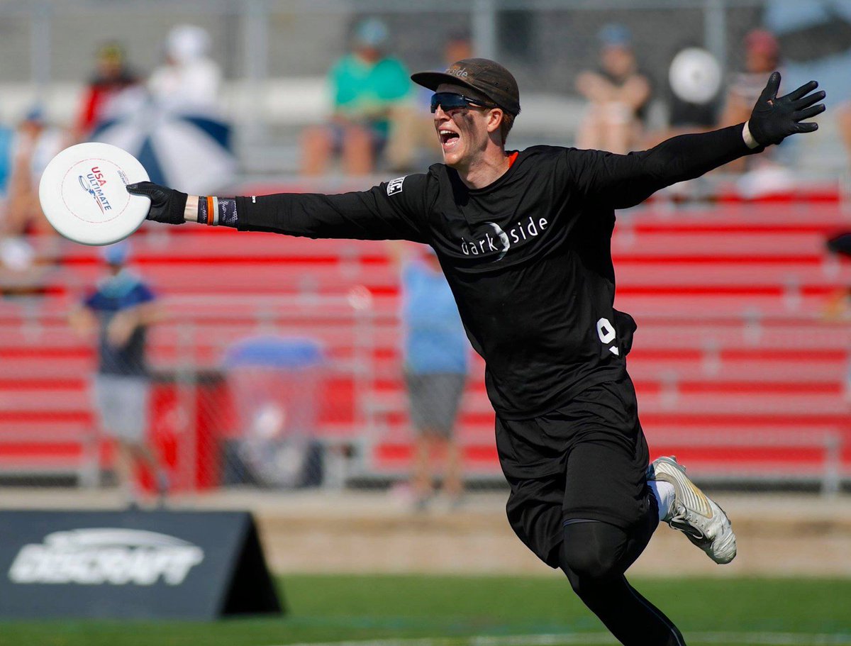 DiscStore's tweet photo. Congrats to @UNC_Darkside & @PrincessLayout on being 2018 College Ultimate National Champions!
Proud to work w/ Darkside & support them in any way we can. Photo cred Colin Smith.
#winning #sponsoredteam #ultimatefrisbee #ultimate #nationalchampions #natties #champions https://t.co/I2doxu0T70