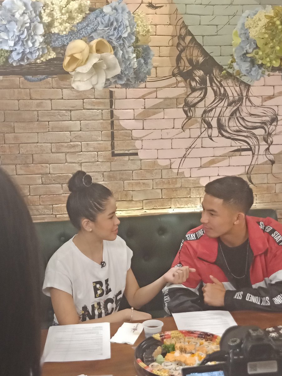 tipsynotdrunk1's tweet photo. naku naku naku .!!! kayong dalawa talaga.. 

#OneMusicLUHLDR https://t.co/Mc8KkEZnru
