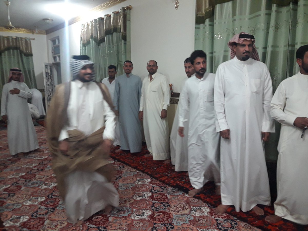 alaeajibihatem's tweet photo. جاء وفد من شيوخ ووجهاء عشيرة والبوجياش تعلن وقوفها إلى جانب عشيره الاعاجيب لرفض خصخصة الكهرباء
 #المثنى _تنتفظ https://t.co/lnS1YmAx3a