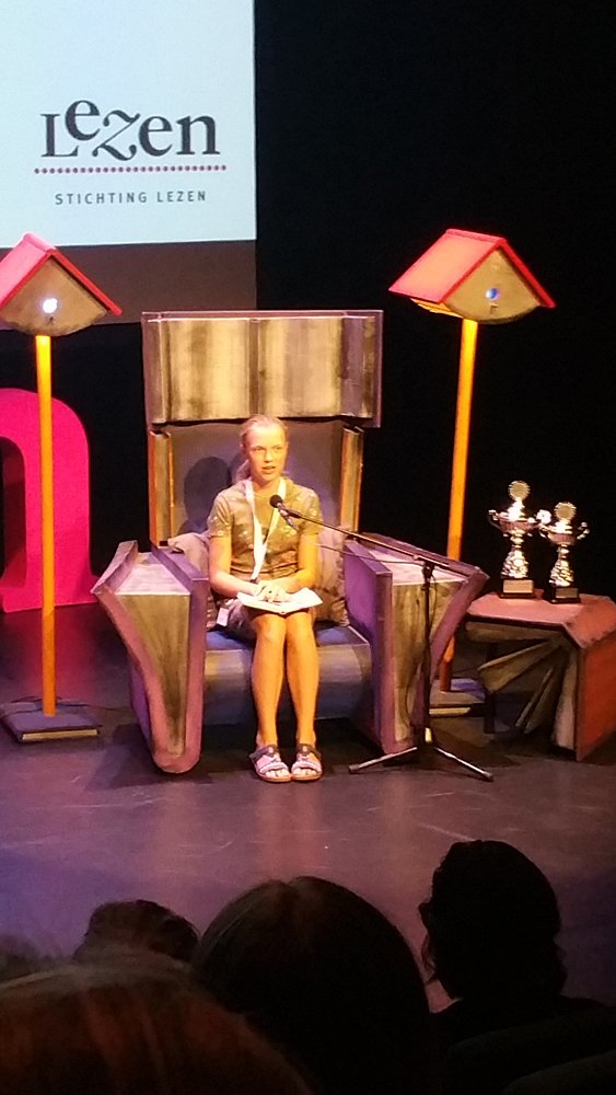 Gefeliciteerd Bente de @Kunstwerk2017 voorleeskanjer van Read2Me!
Van de 1181 kandidaten heeft Bente Engenlen van het <a href="/liemerscollege/">Liemers College</a> het tot de laatste 11 geschopt, hoewel ze goed heeft voorgelezen, heeft ze helaas de landelijke finale van Read2Me niet gewonnen. <a href="/Zevenaar/">Gemeente Zevenaar</a>