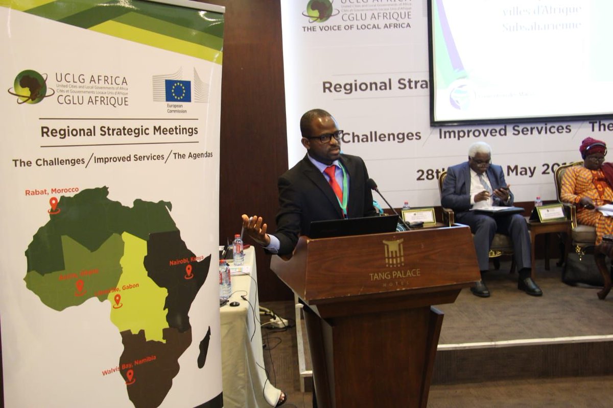 CoMOSSAfrica's tweet image. @Tchalgaf presenting the #CoMOSSA initiative during #CGLUA  4th Regional Strategic Meeting for West Africa in @AccraMetropolis . #LocalAfrica #Listen2cities #Mayors4Climate #Covenant #PCET