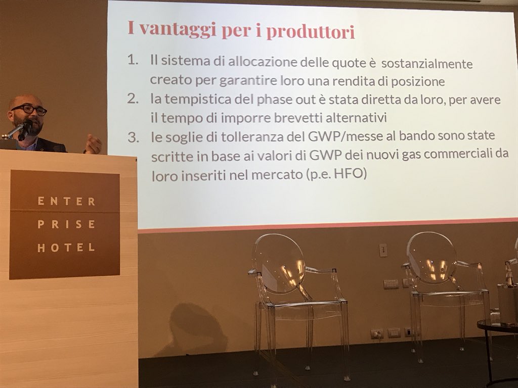 assofrigoristi's tweet photo. @Legambiente @SabbadinDavide ricorda che le quote son state congelate ai player in essere regalandogli miliardi #RetailFoodEnergy https://t.co/UJGJ85jwJj