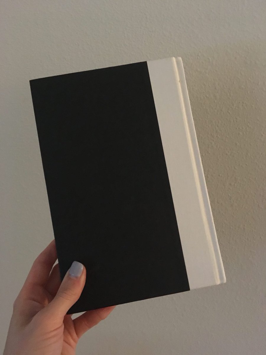 abakersdozbooks's tweet photo. New Bookish Problems Post! Going In Blind. Today on the blog I'm discussing why the more you know about a book, the less you want to read it. #bookishproblems #readingprobs #reading #books #bookblogger #readingblogger https://t.co/HJoRe0nOV8 https://t.co/EtsMmPYZaF