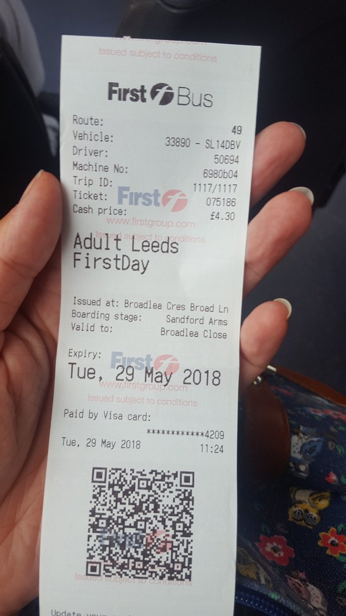 LynseyJayes's tweet photo. @FirstWestYorks made to pay an adult day rider for my primary school child because your driver clearly made a mistake when doing the ticket then couldn't be bothered to refund my card payment. Clear to see she is a young child. 
Further children came on older than her no problem! https://t.co/2np11tdCEz
