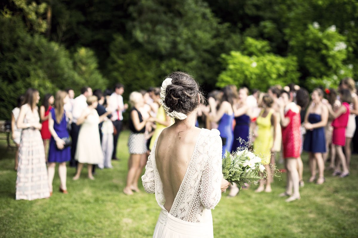 portaildelamode's tweet photo. Comment s'habiller pour assister à un mariage ? Noir, blanc, pantalons, chapeau : qu'est ce qui est toléré et à éviter ? On vous dit TOUT !
https://t.co/77wot3rH9p
#mariage #tenuedemariage #tenuedesoiree #conseilstyle #conseilsmode #mariageinspiration #mariage2018 https://t.co/qFRgfZzCr8