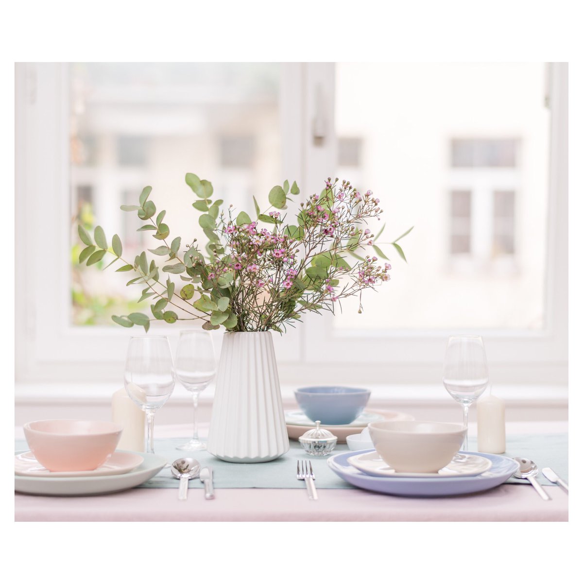FormagendaLight's tweet photo. The ZIGGY STARFLOWER VASE 🌾
Handmade Ceramics, available in different colors.
Design by Sami Ayadi for Formagenda.
https://t.co/8SxcLFlfoG

#Design #SamiAyadi #ZiggyStarflower #Vase #Flowers #TableDecor #MO18 #Archilovers #Formagenda #Handmade #Interiordesign #Homedecor #Home https://t.co/BR9lRmXXYY