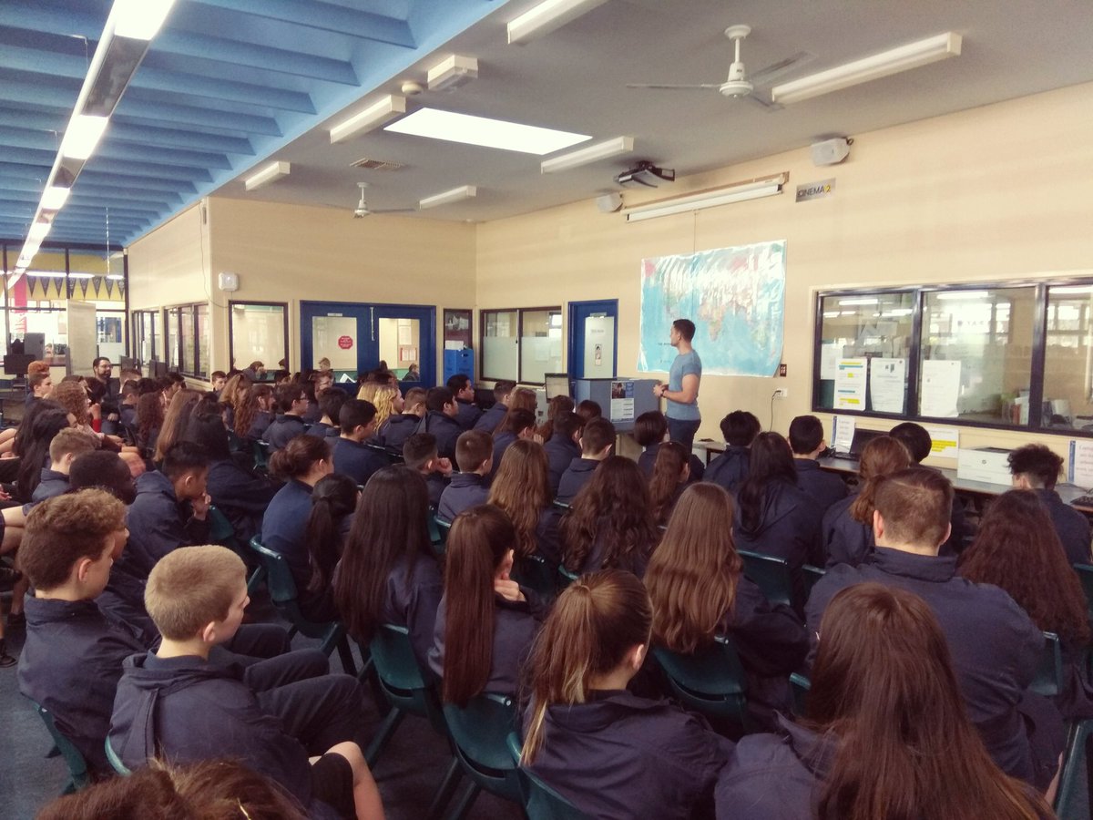 Our year 9 students hanging on every word! Brilliant work today by young adult author <a href="/willkostakis/">✨ Will Kostakis ✨</a> #reading #writing #fun #mentor #readingculture <a href="/Copperfieldco/">Copperfield College</a>