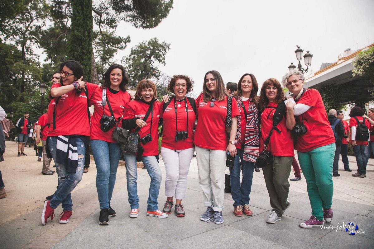 ACFotoquinto's tweet photo. Este fin de semana se a llevado la VI Edición de #Turifoto18 #photoquivir18 y allí estuvieron algunos de los miembros de nuestra asociación @MARTINIGLESIASL @CanonEspana @SanDisk @Ayto_Sevilla https://t.co/u7HF0qPd6l