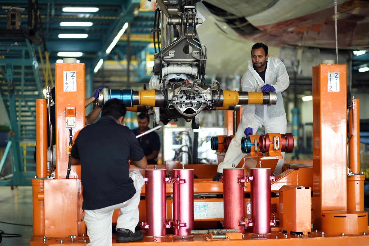emirates's tweet photo. Emirates Engineering successfully accomplishes the first-ever complete replacement of landing gear systems on an Emirates @Airbus A380. https://t.co/kXcIvokDWV https://t.co/csD8tRJeqN