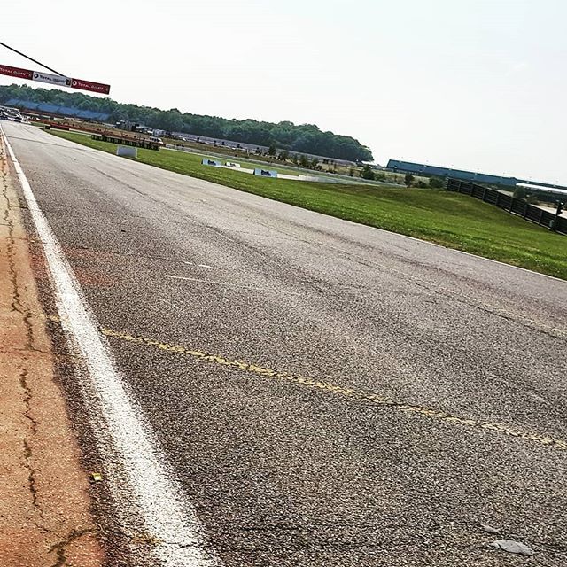 HPurewal's tweet photo. The track .
.
.
#silverstone #peace #life #Passion #love #art #classics #cars #speedmachine #black #beautiful #streetdreamsmag #vscocam #mkexplore #mobilemag #hypebeast #urbanexplorer #moodygrams #symmetry #speedmachine #symmetrykillers #thetrack #formula1 #rallycar #rallych… https://t.co/7CrKHxRu2t