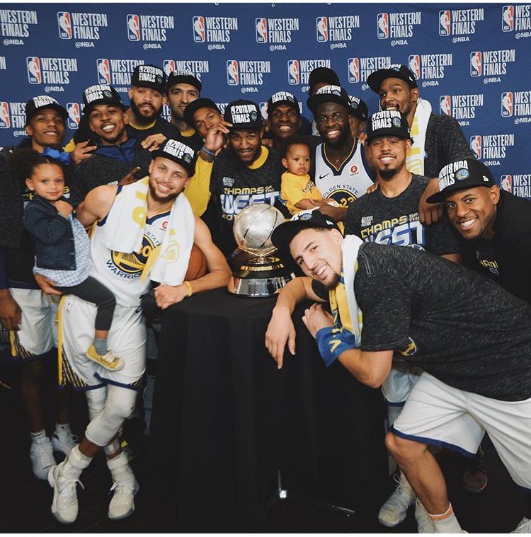 sesega11's tweet photo. #DubNation https://t.co/tDuFvn80yV