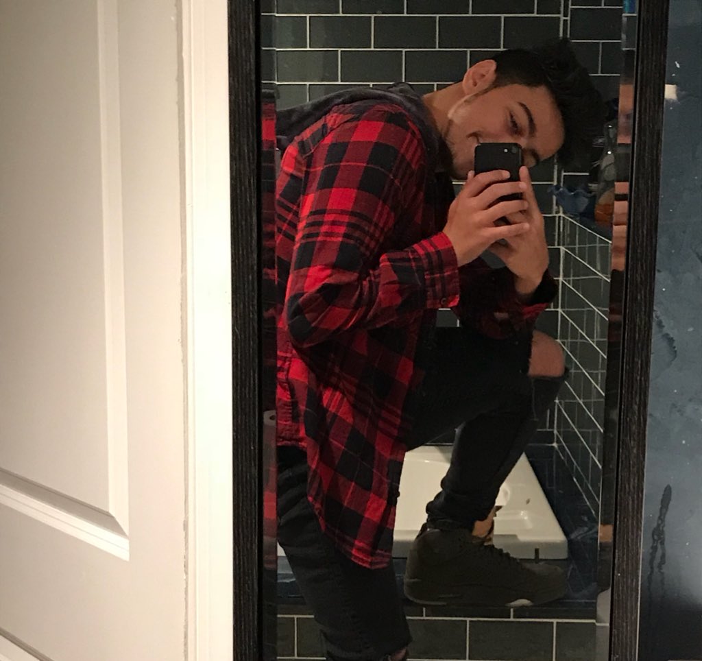 christian____15's tweet photo. #fall2k17 https://t.co/WauhM1Fj7w