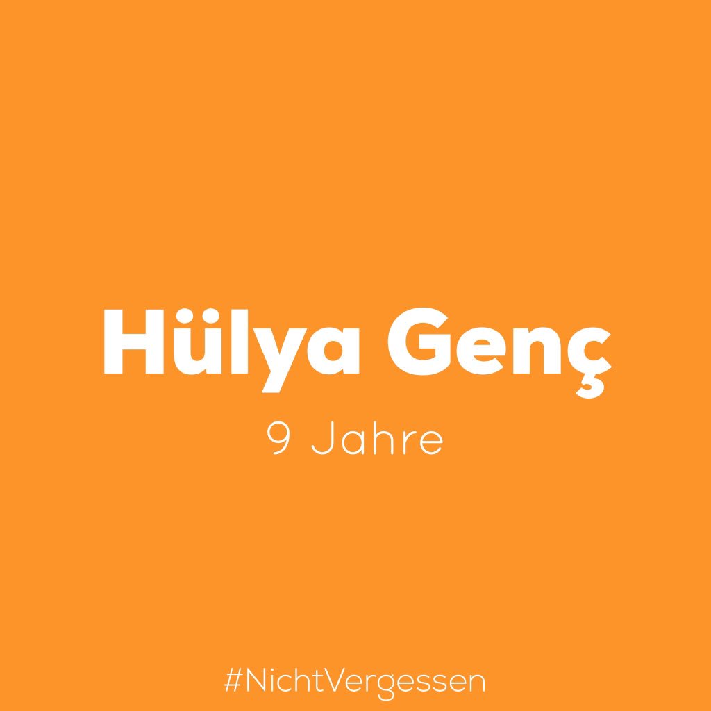 air_dal's tweet photo. Heute vor 25 Jahren wurden 5 Menschen in #Solingen durch #Rechtsextremegewalt ermordet. Hülya war 1,5 Jahre jünger als ich. Für mich wurde damals Angst das erste mal ein greifbarer Begriff. So was darf nicht wieder passieren! Wir dürfen #NichtVergessen! https://t.co/v5xIFJtGqw