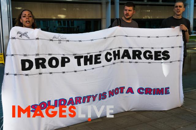 imageslive's tweet image. Stop Forcible Deportation Charter Flight To Pakistan, London, UK
#Stop #Forcible #Deportation #Charter #Flight #Pakistan #London #UK
Ph:Peter Marshall/#IMAGESLIVE